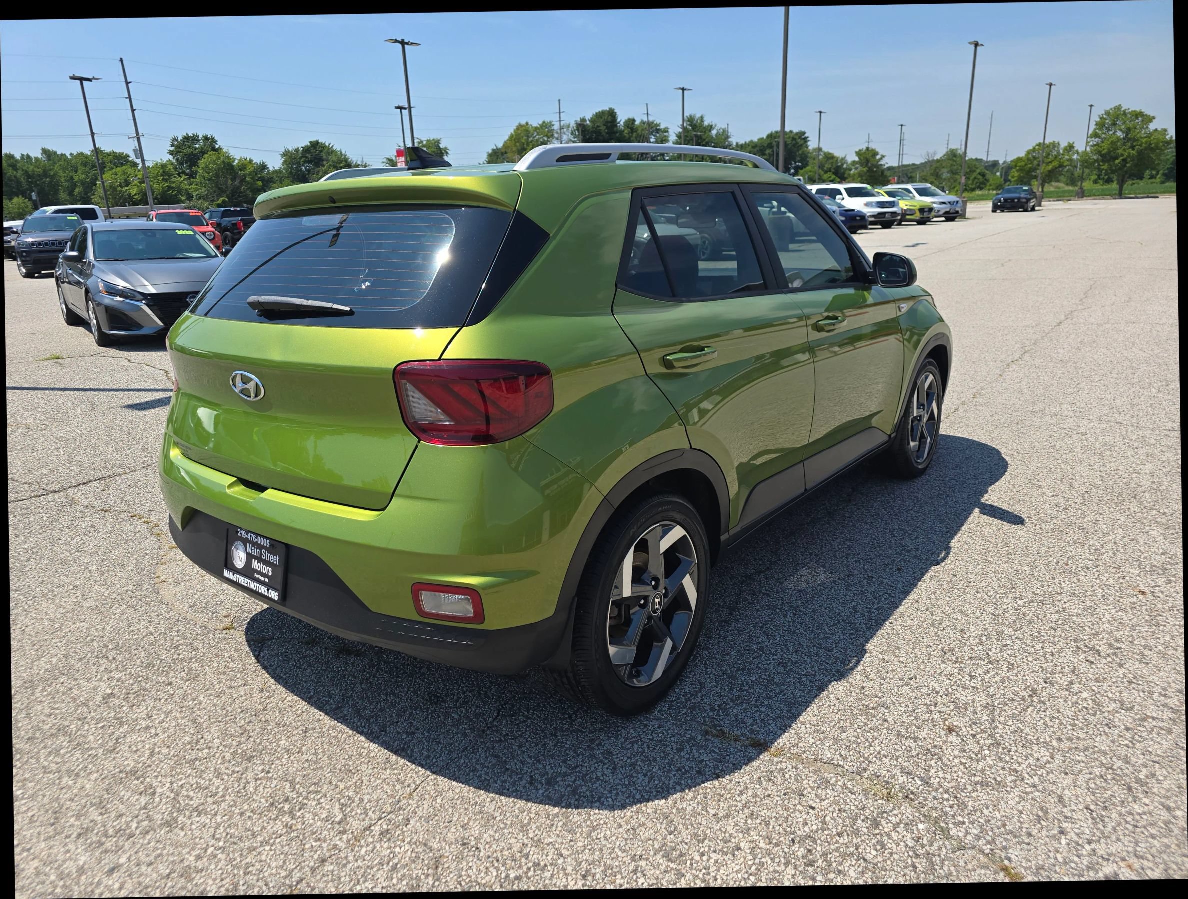 Used 2020 Hyundai Venue SEL w/ Convenience + Premium Package FWD image 4