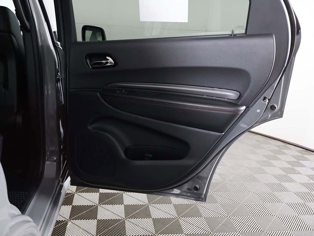 Used 2025 Dodge Durango GT AWD/4WD image 32