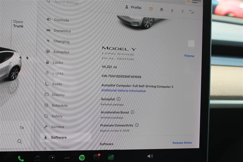 Used 2022 Tesla Model Y Long Range image 20