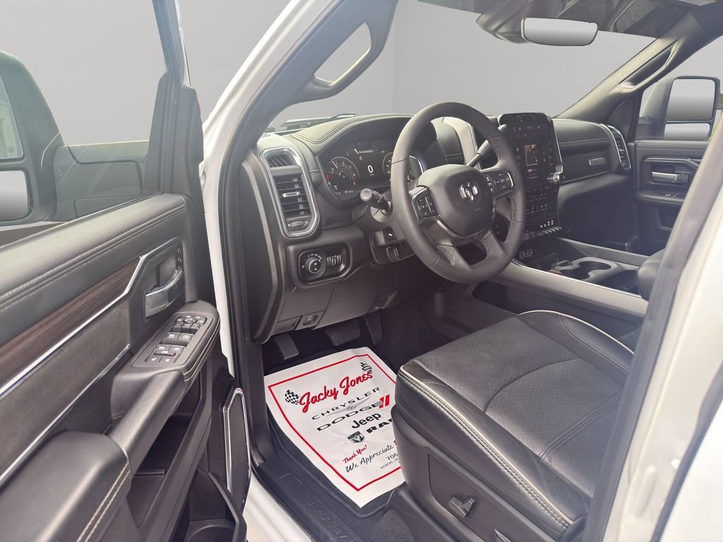 Used 2025 RAM 2500 Laramie AWD/4WD image 6