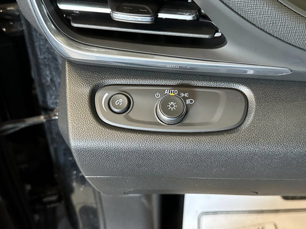 Used 2024 Buick Envista Preferred w/ Convenience I Package FWD image 18