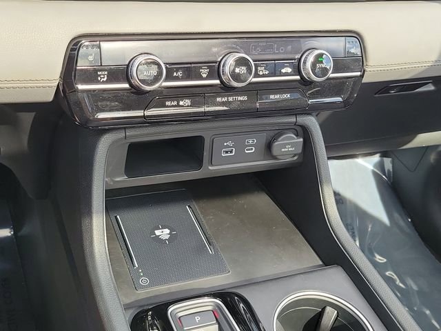 Certified 2024 Honda Pilot Touring image 30