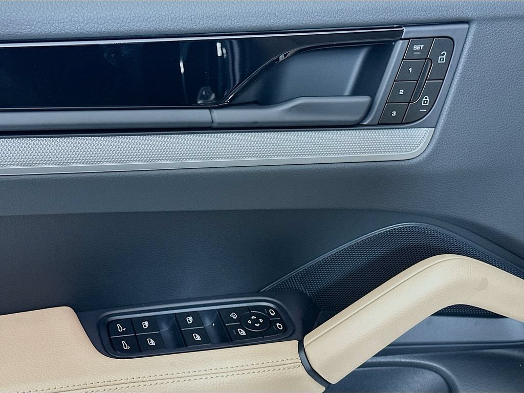 New 2026 Porsche Cayenne AWD/4WD image 20