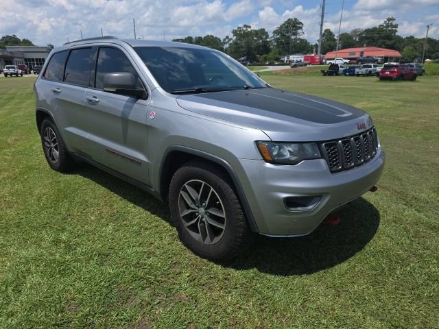Used 2017 Jeep Grand Cherokee Trailhawk AWD/4WD image 11