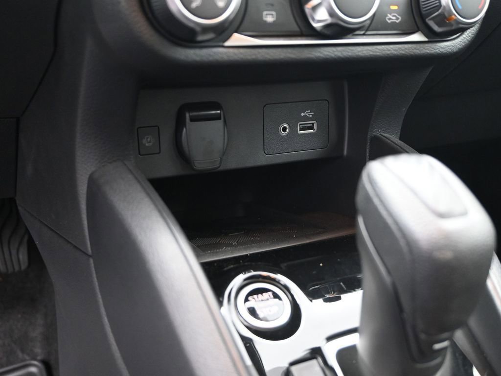 Certified 2025 Nissan Versa SV w/ Trunk Package FWD image 25