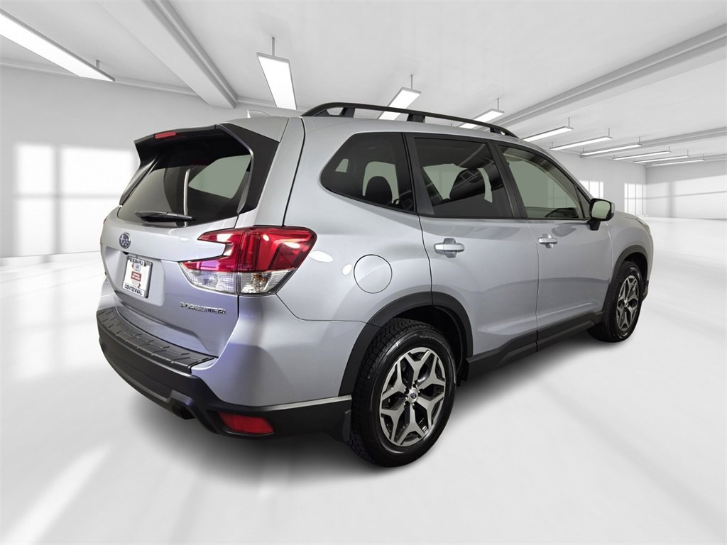 Certified 2023 Subaru Forester Premium image 7
