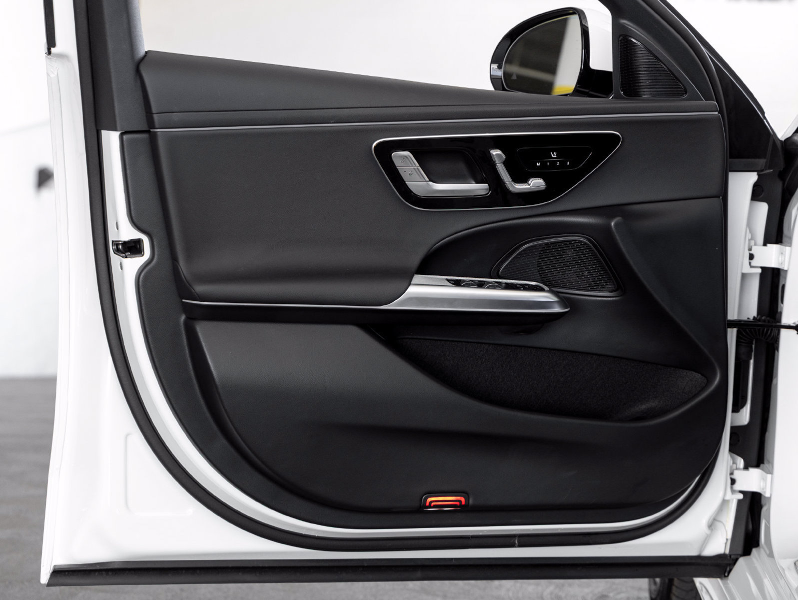Certified 2026 Mercedes-Benz E 350 4MATIC Sedan image 9