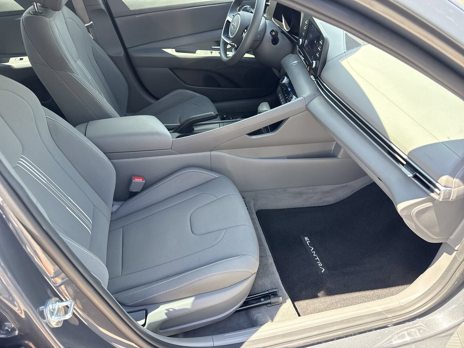 Used 2023 Hyundai Elantra SEL FWD image 28