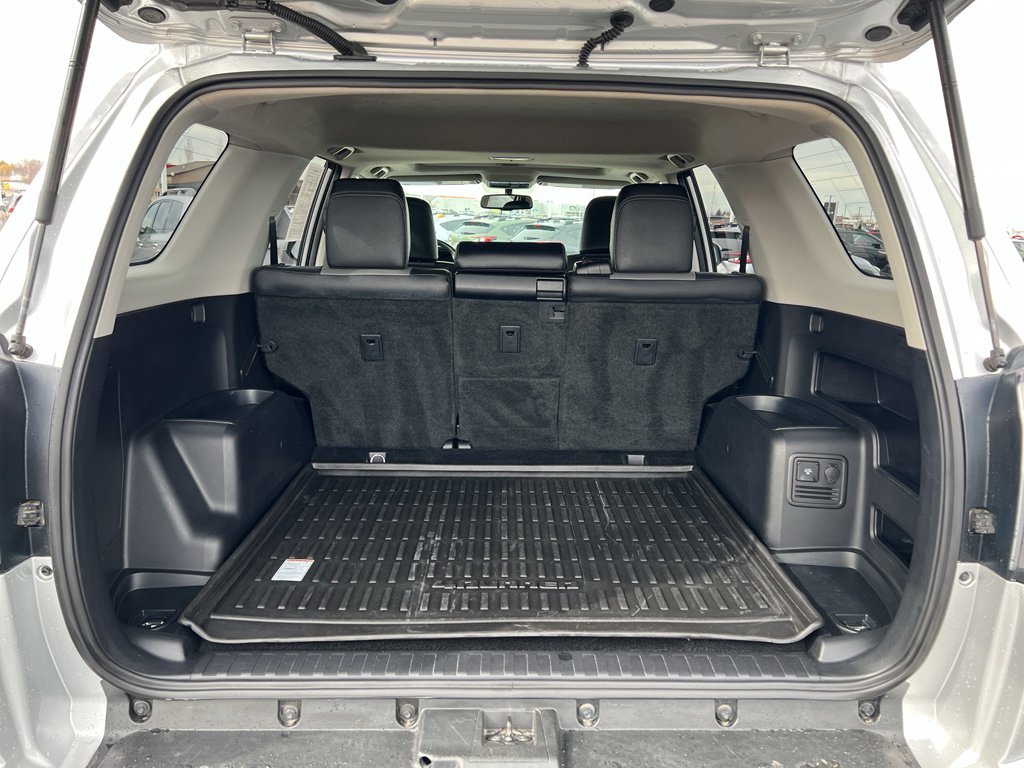 Used 2016 Toyota 4Runner SR5 Premium image 25