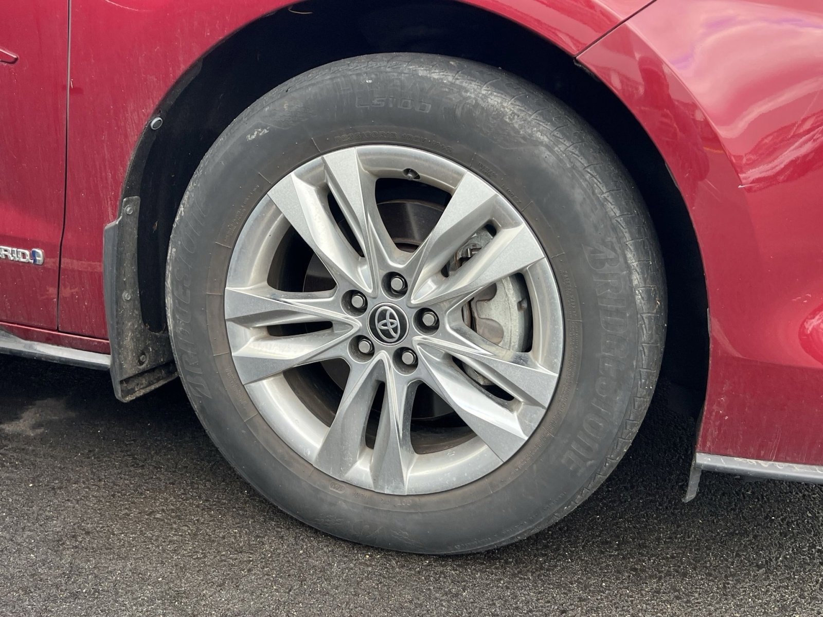 Used 2021 Toyota Sienna Limited image 11