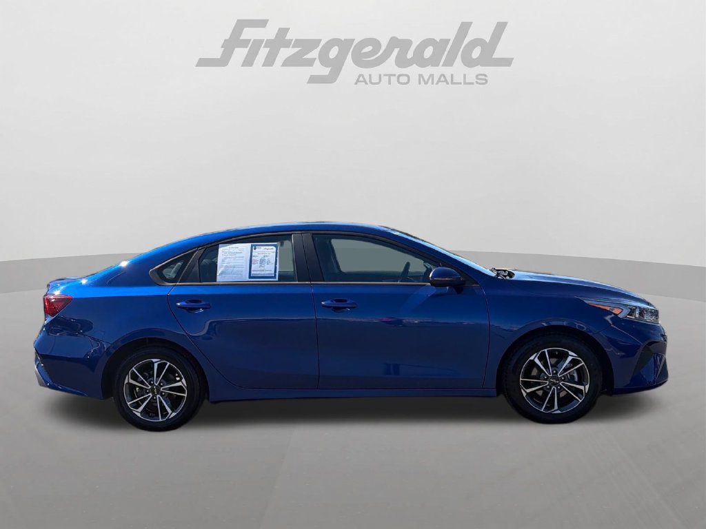 Used 2022 Kia Forte LXS w/ LXS Technology Package FWD image 9