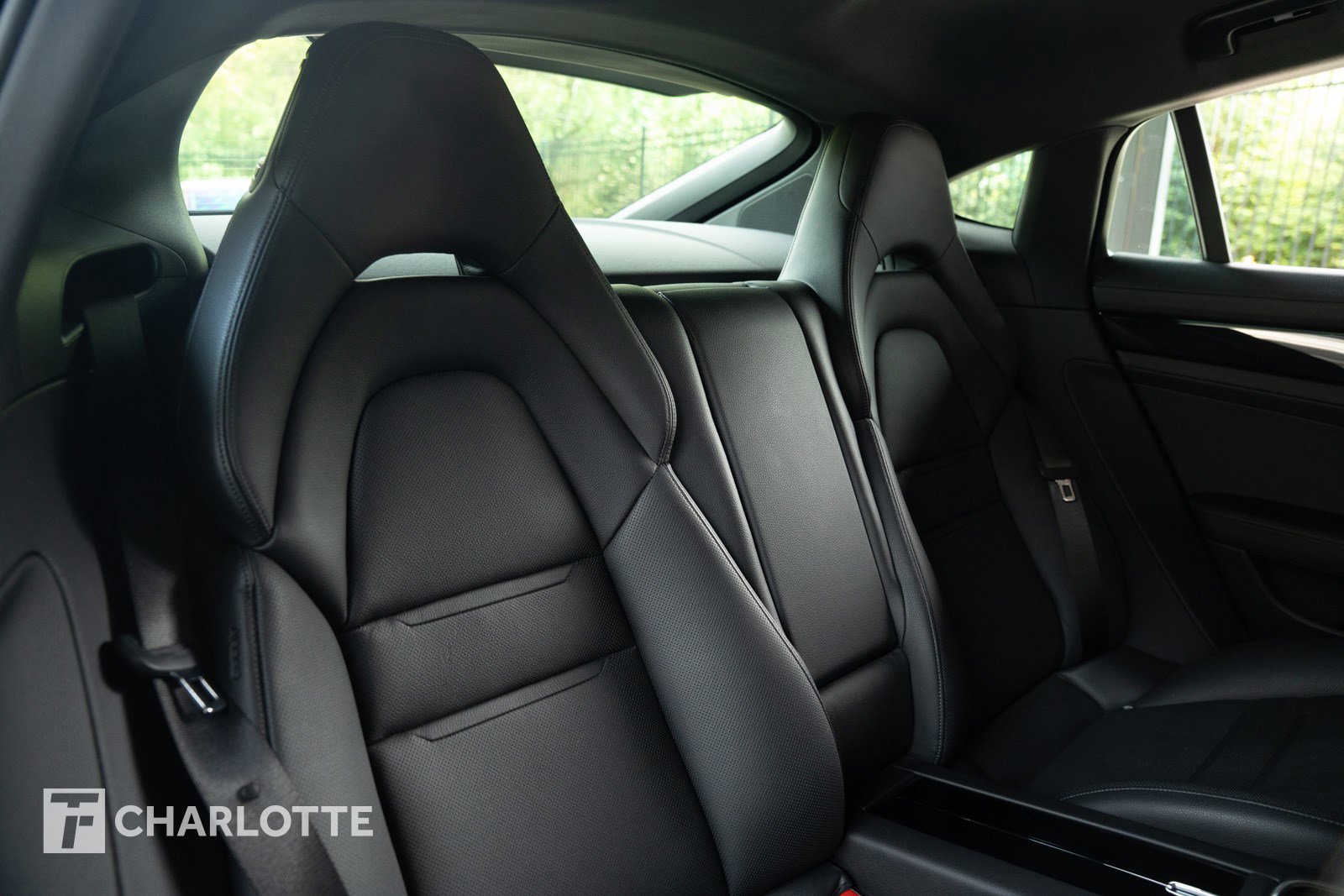 Used 2020 Porsche Panamera 4 image 37