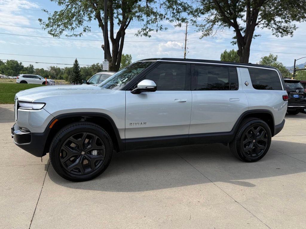 Used 2025 Rivian R1S Adventure AWD/4WD image 7