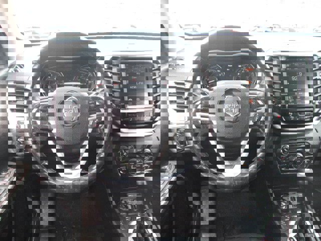 Used 2014 Jeep Cherokee Trailhawk w/ Technology Group image 16