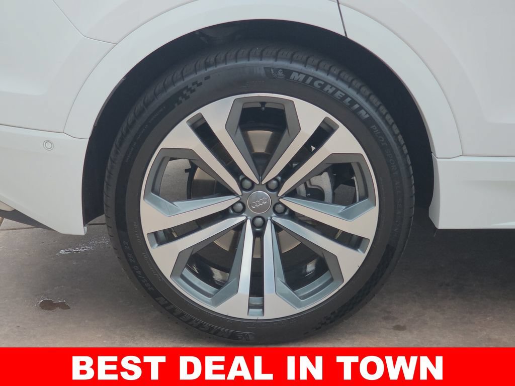 Used 2019 Audi Q8 Premium Plus w/ Premium Plus AWD/4WD image 39