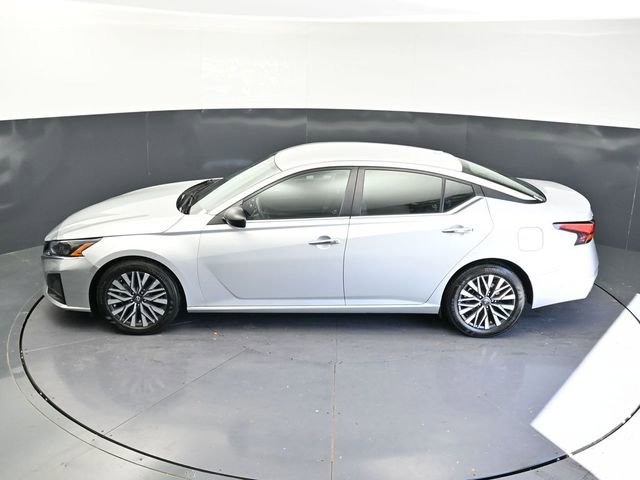 Used 2024 Nissan Altima 2.5 SV image 31