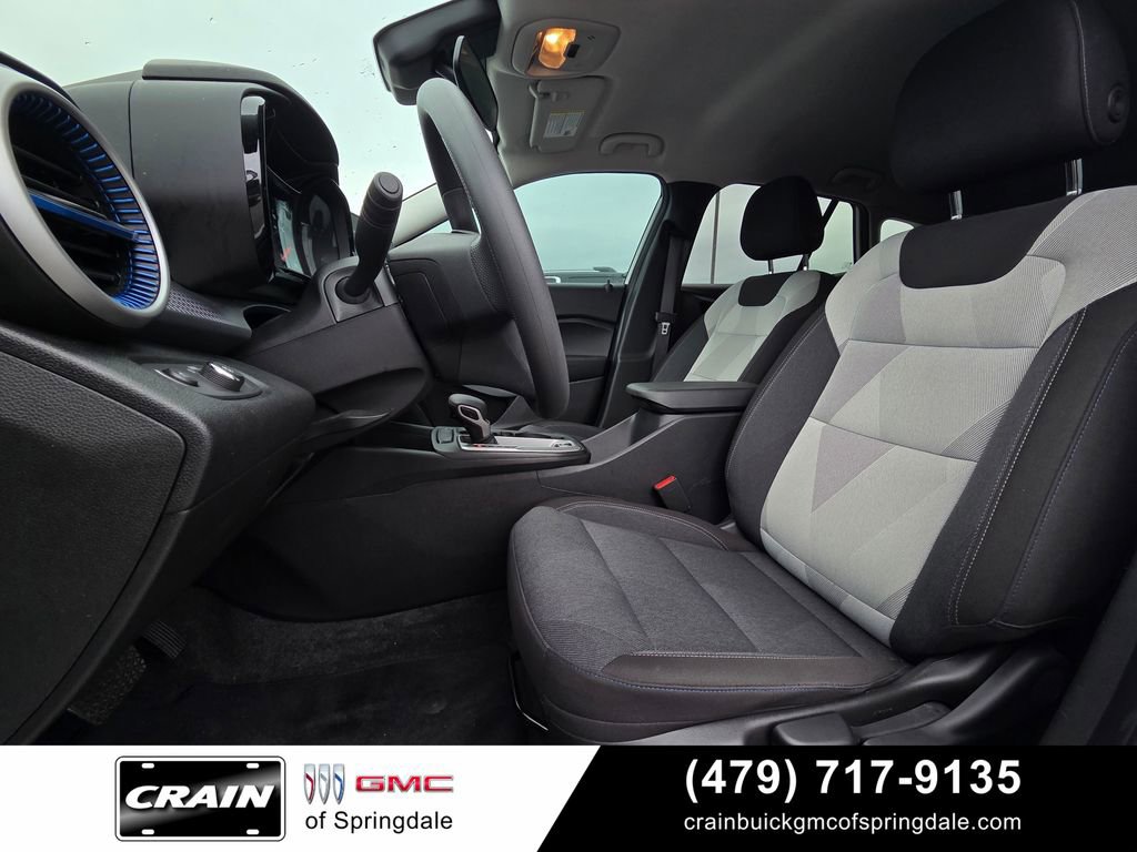 Used 2025 Chevrolet Trax LS w/ LS Convenience Package FWD image 23