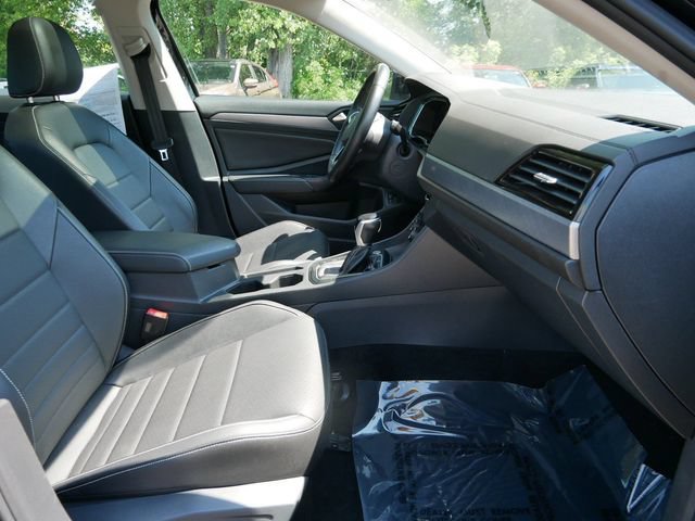 Used 2024 Volkswagen Jetta SE FWD image 8