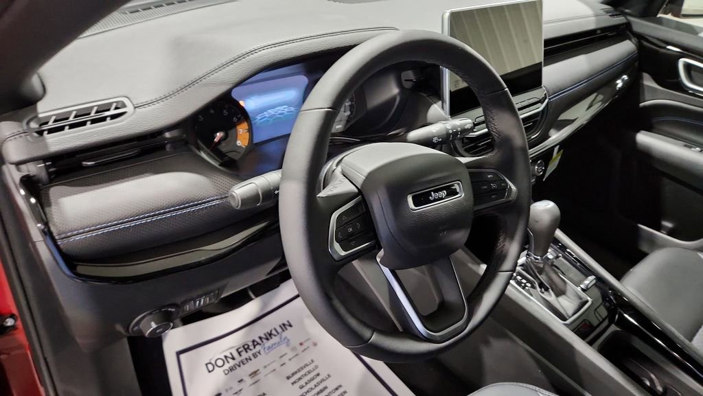 New 2026 Jeep Compass Latitude AWD/4WD image 18