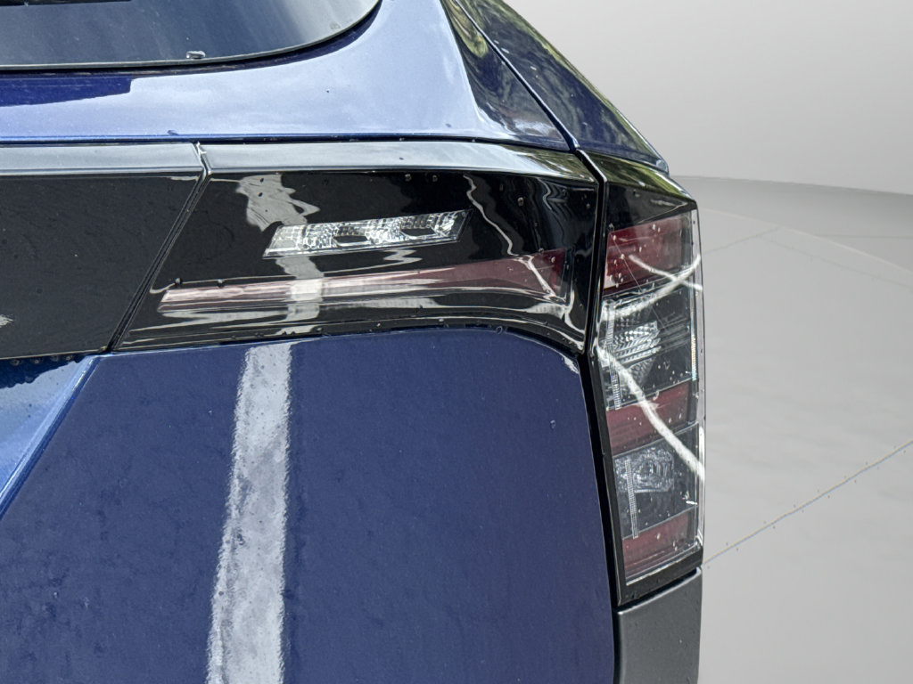 New 2026 Nissan Kicks SR w/ Cold Weather Package FWD image 19