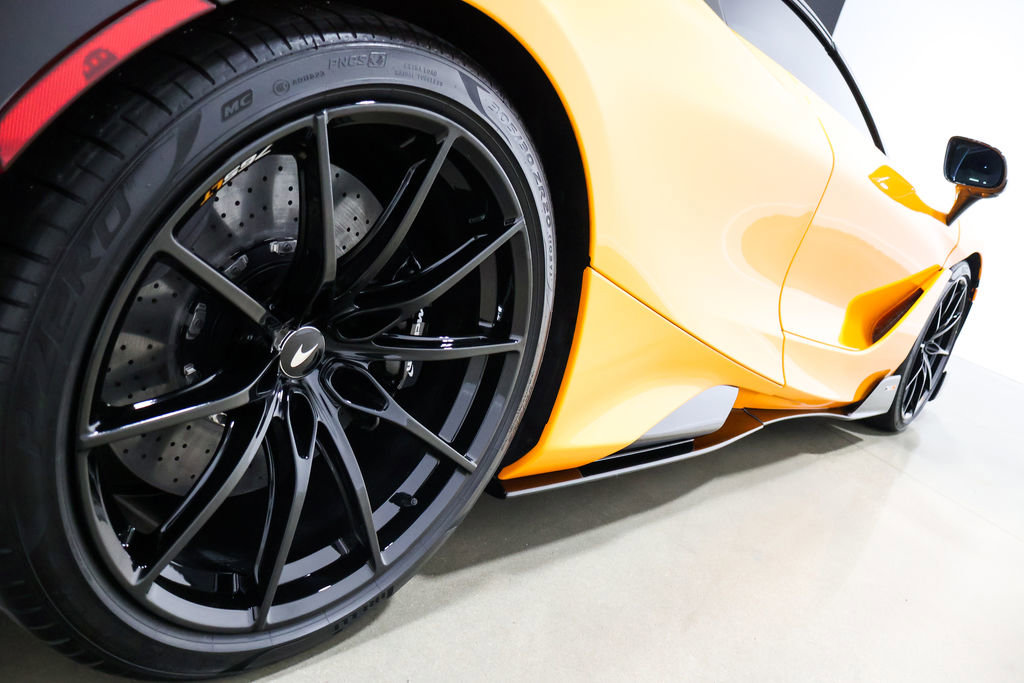 Used 2022 McLaren 765LT image 46