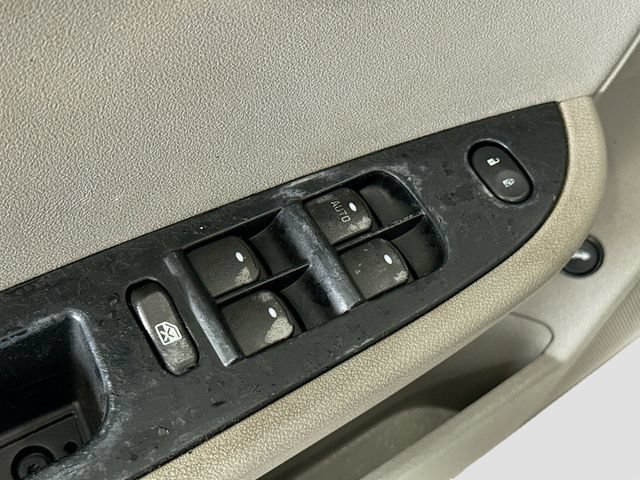 Used 2009 Saturn Aura XE FWD image 16