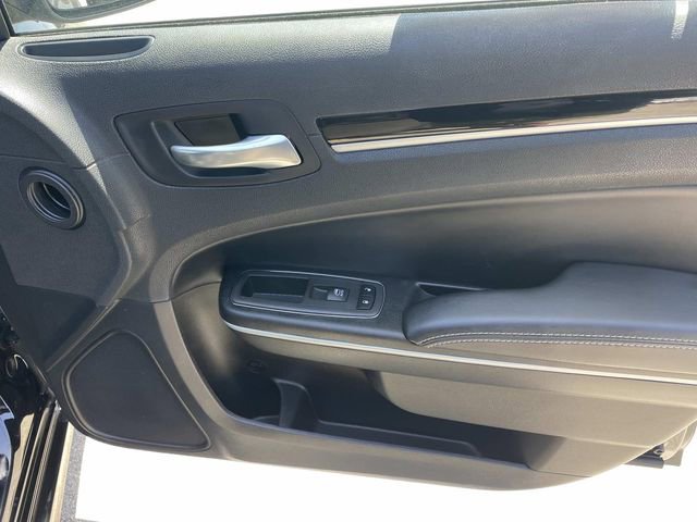 Used 2022 Chrysler 300 S w/ Safetytec Plus Group RWD image 35