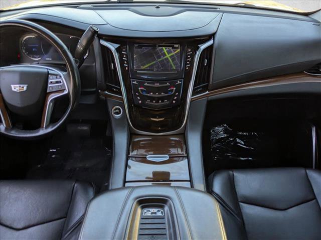 Used 2020 Cadillac Escalade Luxury w/ Escalade Sport Edition image 18