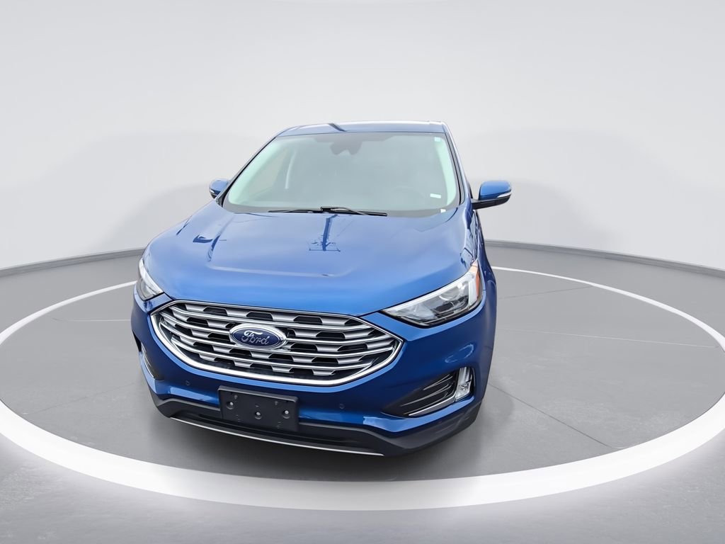 Used 2022 Ford Edge Titanium image 3