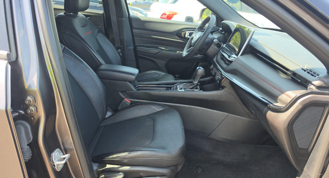 Used 2023 Jeep Compass Trailhawk AWD/4WD image 15