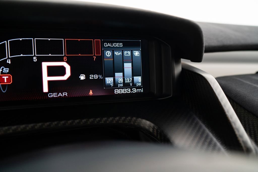Used 2019 Ford GT RWD image 20