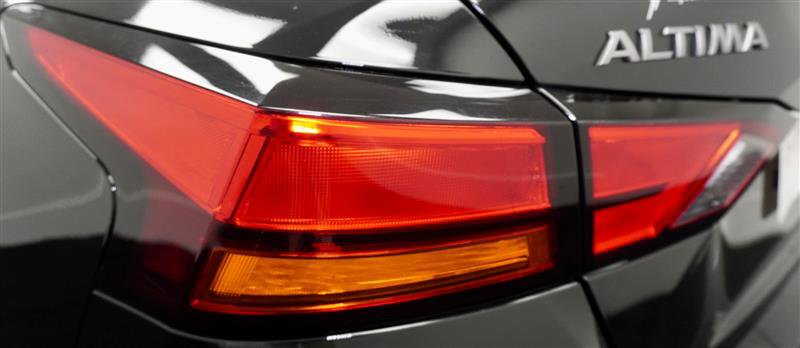 Used 2024 Nissan Altima 2.5 S image 32