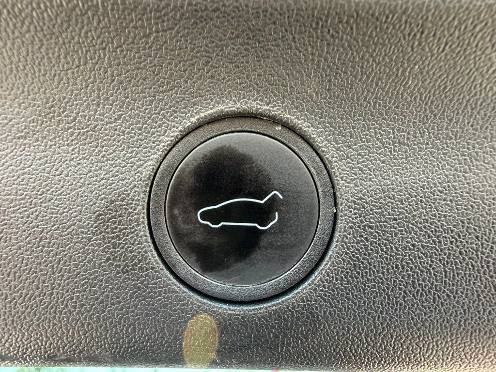 Used 2023 Tesla Model Y Long Range image 27