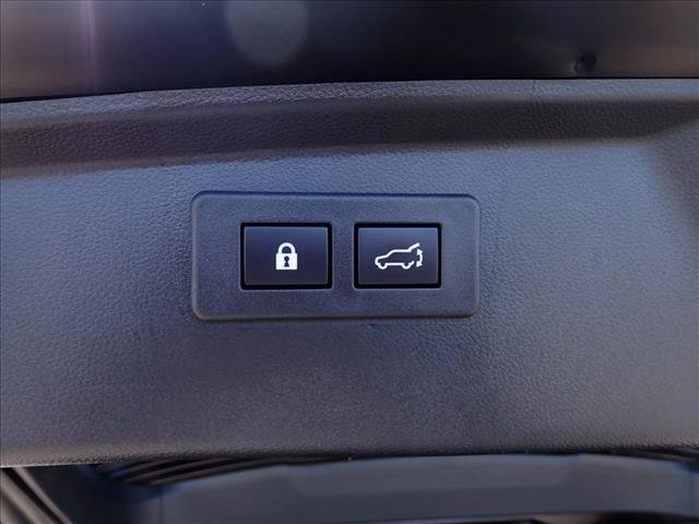 Certified 2025 Subaru Outback Premium AWD/4WD image 9