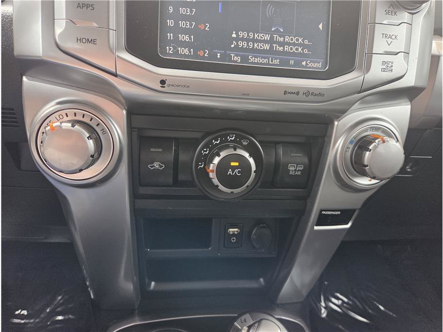Used 2017 Toyota 4Runner SR5 Premium AWD/4WD image 18