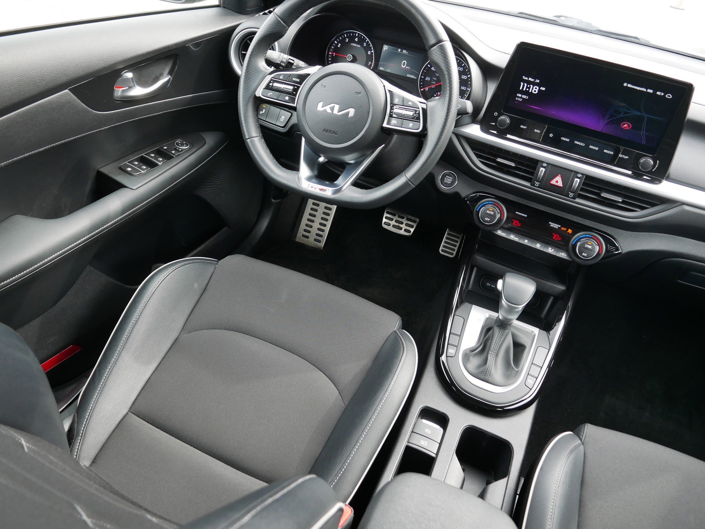 Certified 2024 Kia Forte GT-Line image 9