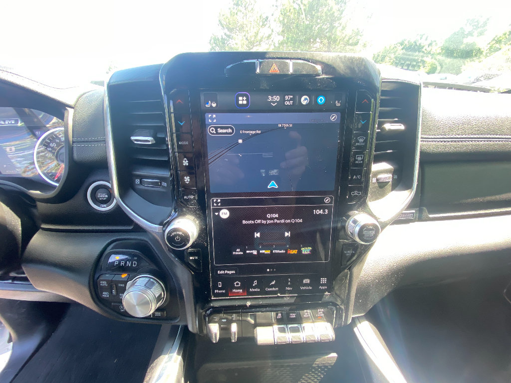 Used 2023 RAM 1500 Laramie AWD/4WD image 12