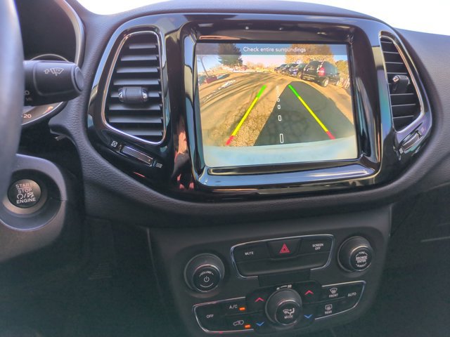 Used 2018 Jeep Compass Limited image 15