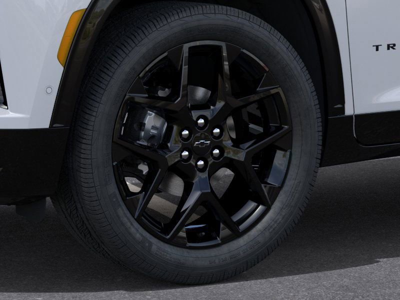 New 2026 Chevrolet Traverse RS w/ LPO, Floor Liner Package image 9