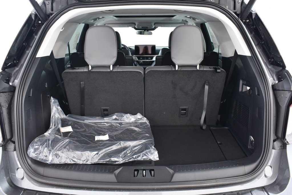 New 2025 Ford Explorer Active w/ Active Comfort Package image 21