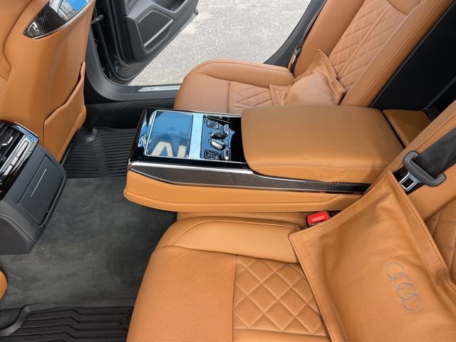 Used 2024 Audi S8 image 46