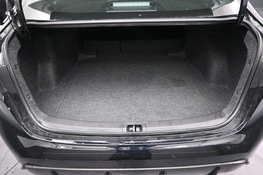 Used 2026 Toyota Corolla SE FWD image 15