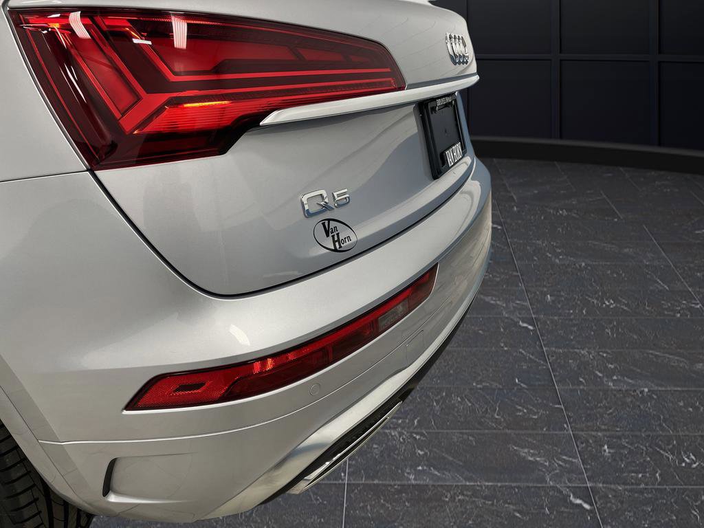 Used 2024 Audi Q5 e Premium Plus w/ Premium Plus Package image 35