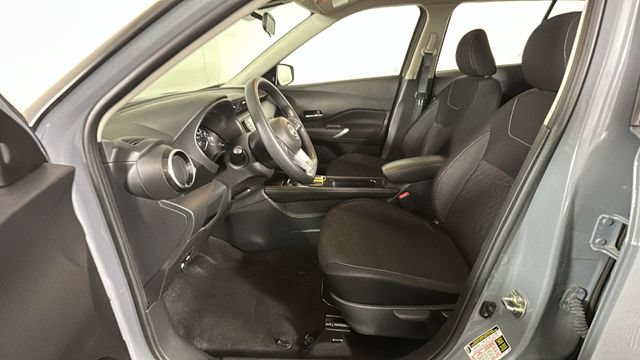 Used 2023 Nissan Kicks SV FWD image 11