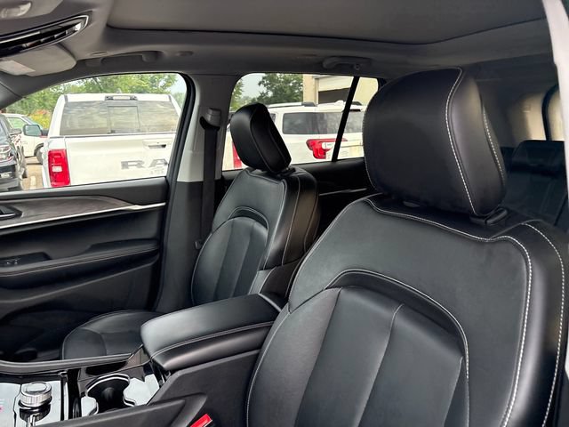 Used 2022 Jeep Grand Cherokee Limited AWD/4WD image 9