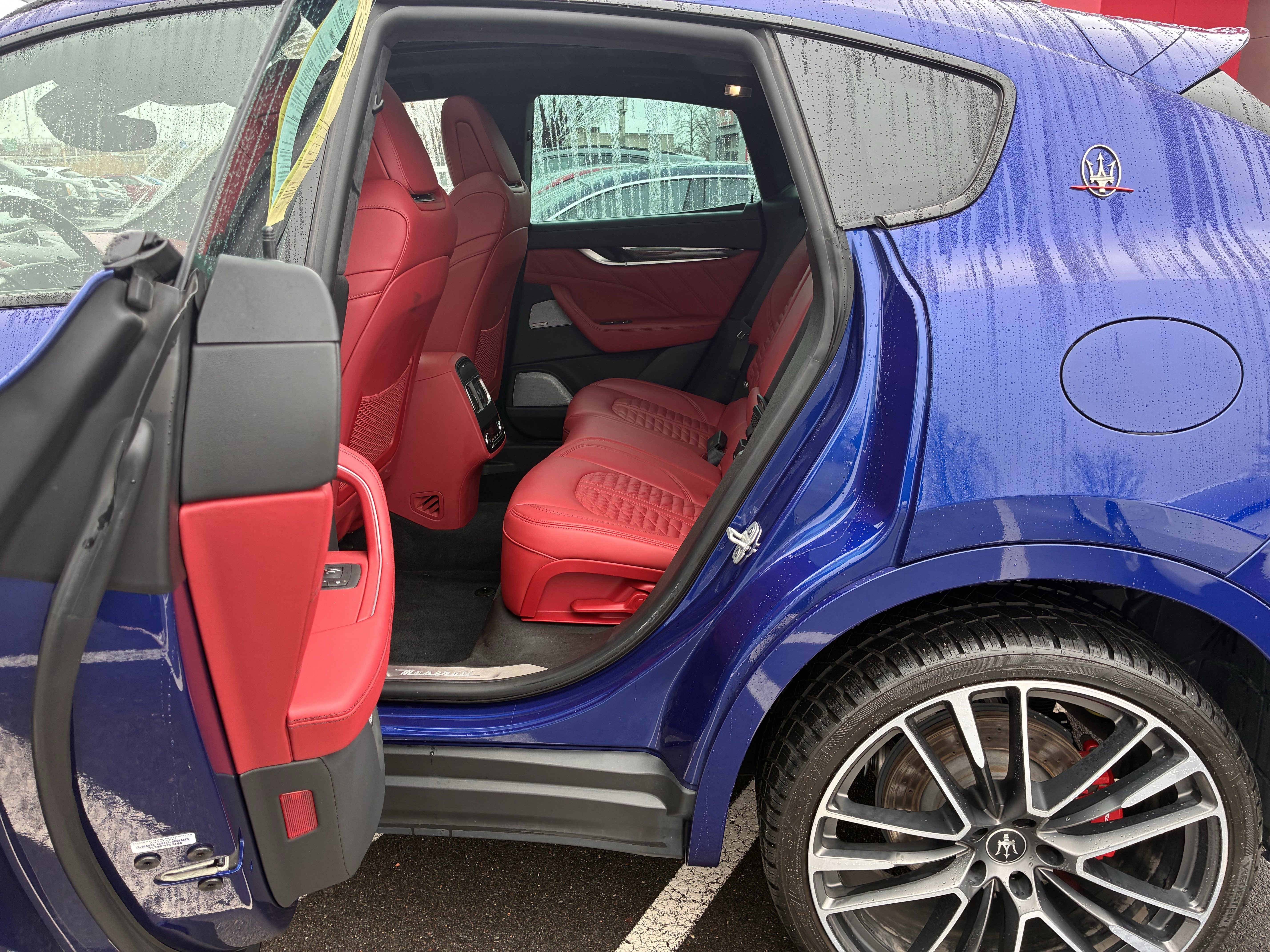 Used 2021 Maserati Levante Trofeo image 33