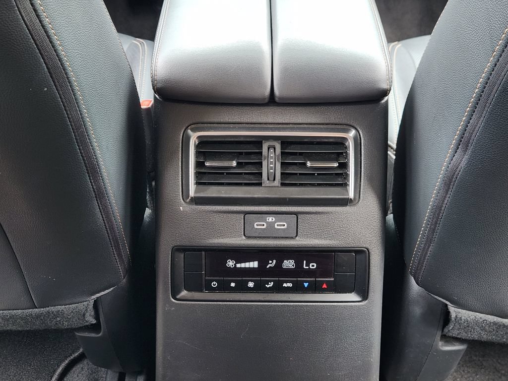 Used 2024 MAZDA CX-90 3.3 Turbo w/ Premium Package AWD/4WD image 23