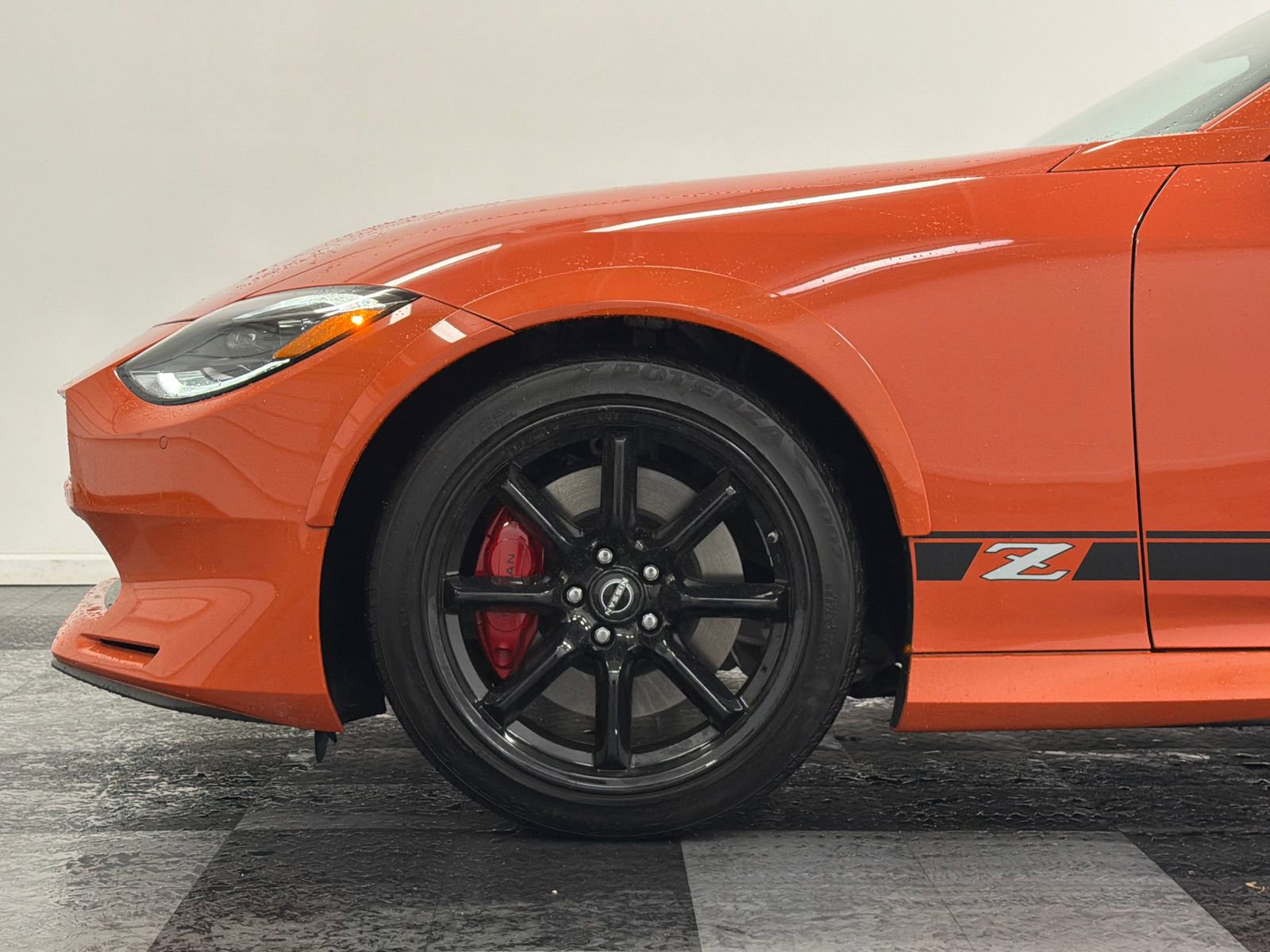 Used 2024 Nissan Z Performance w/ Heritage Edition image 5