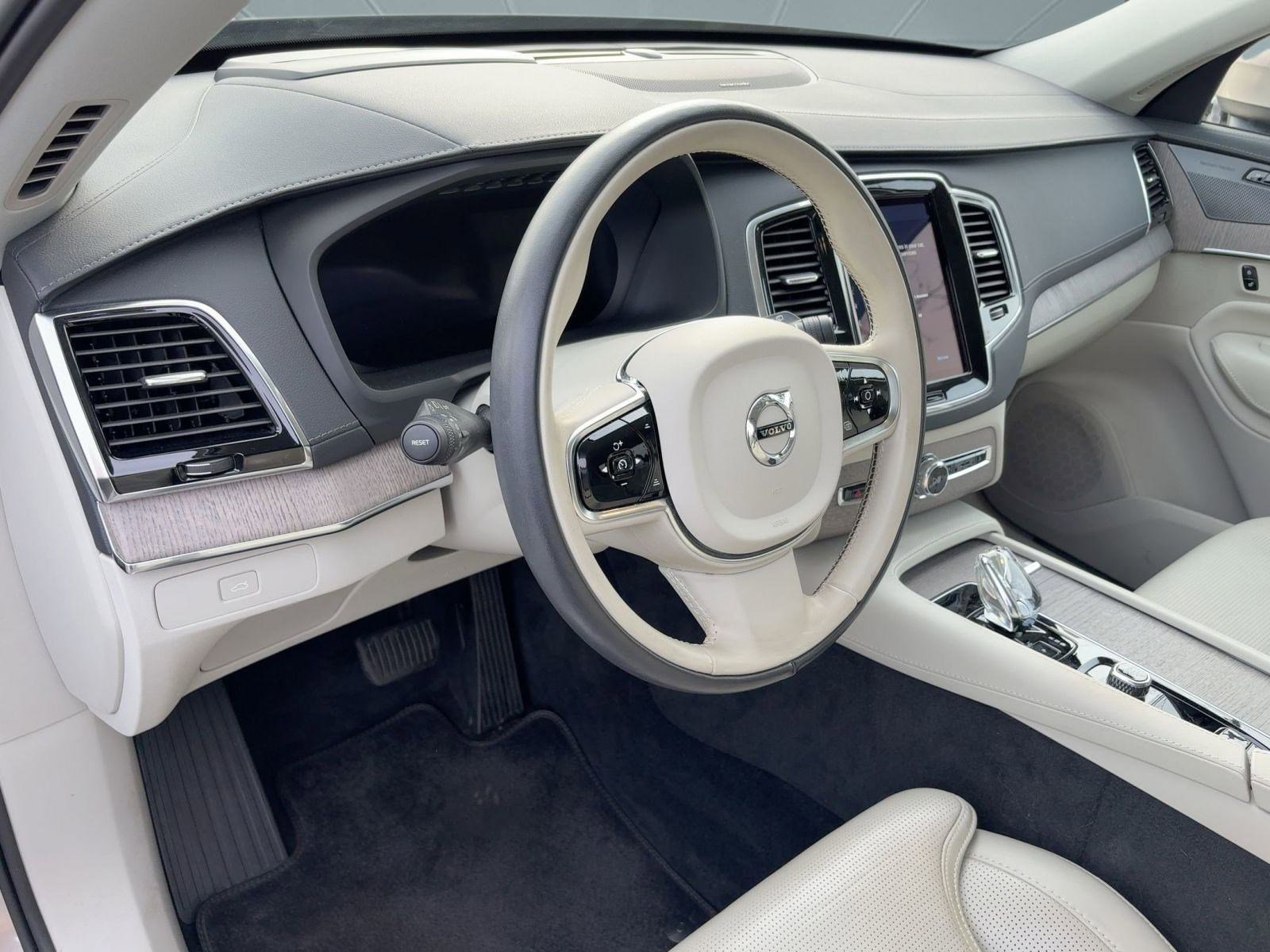 Certified 2023 Volvo XC90 B6 Ultimate image 4