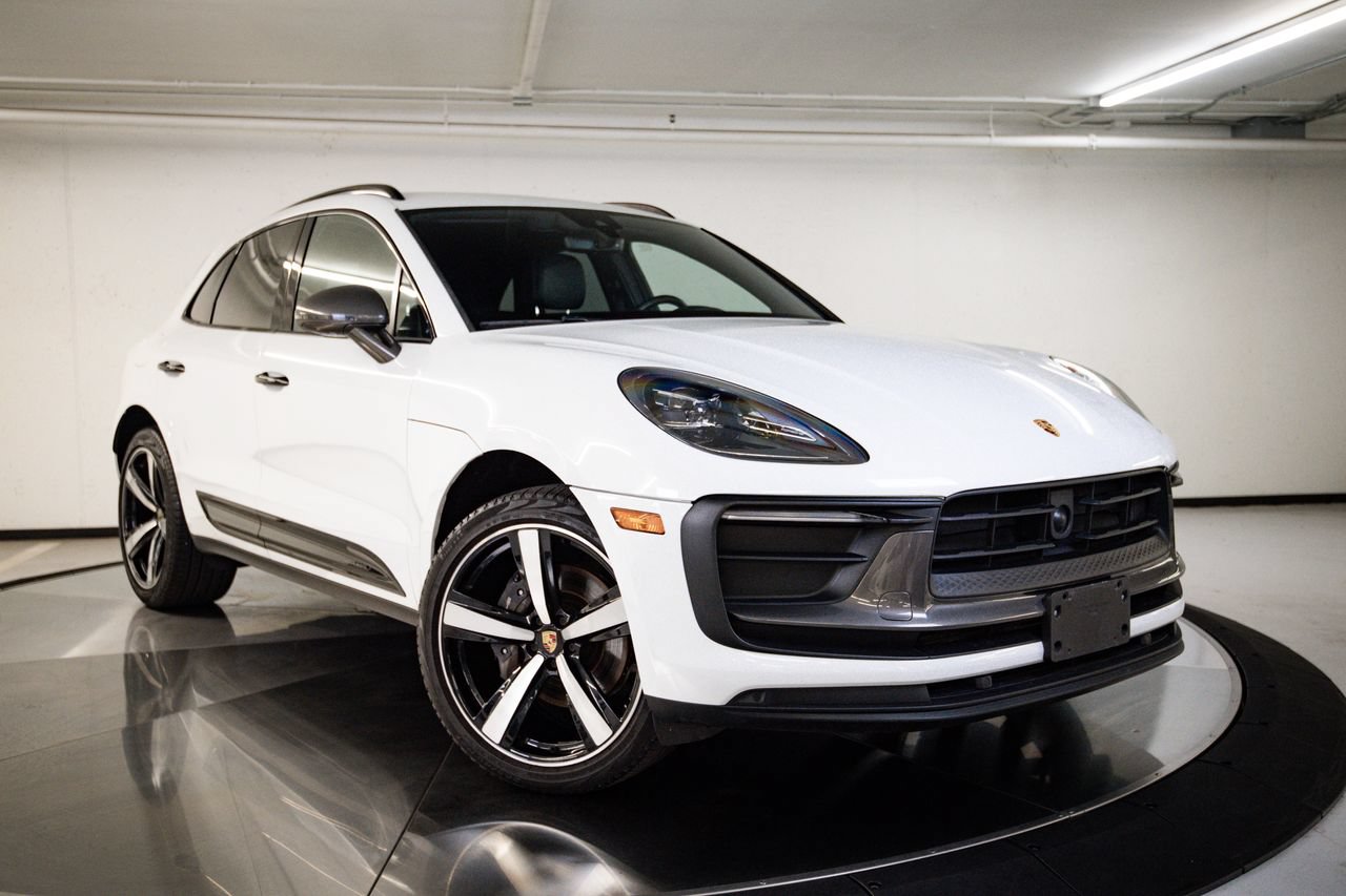 Certified 2023 Porsche Macan Turbo AWD/4WD image 9